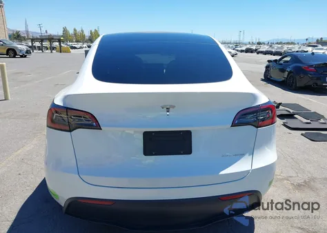 2023 Tesla Model Y Awd/Long Range Dual Motor All-Wheel Drive из США, поврежденный, VIN 7SAYGDEE3PF622553